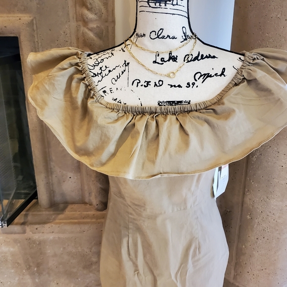 NEW DRESS - Picture 2 of 8